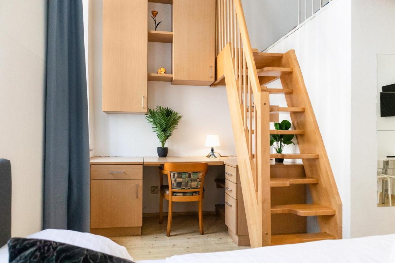 Attractive Apartment Near Wiener Stadthalle Exterior foto